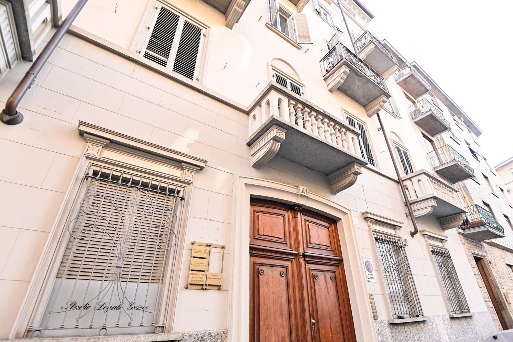 Top Living Apartments - Porta Susa Turin Exterior photo